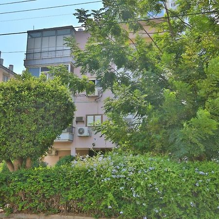 City Center Luxury Apartment In Нетания Экстерьер фото